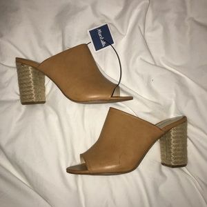 tan heels